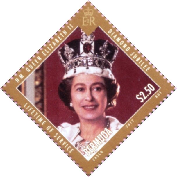 Queen wearing Imperial State Crown
