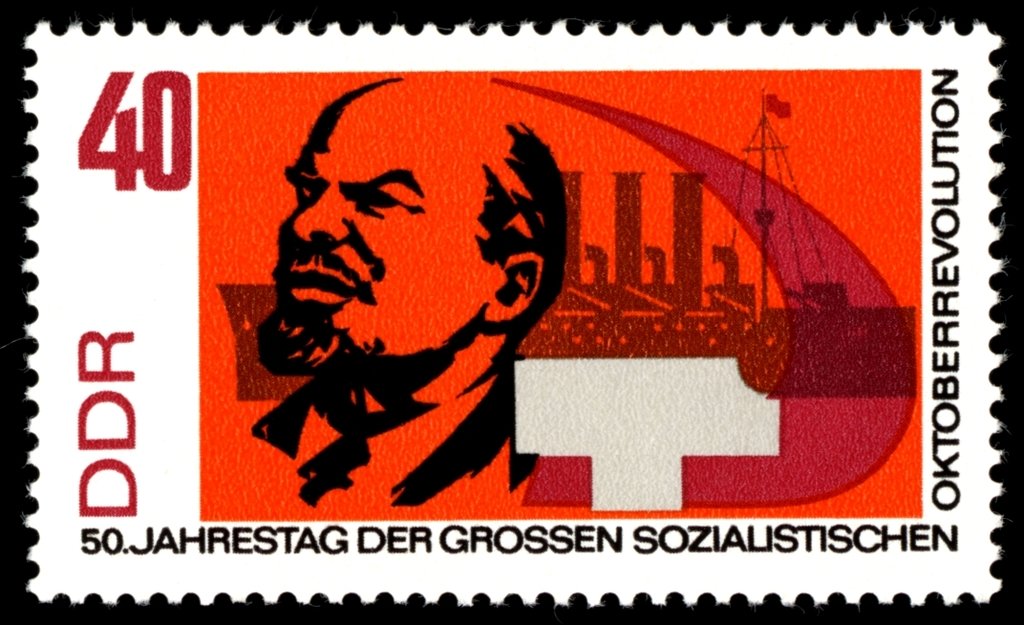 Lenin in front cruiser "Aurora"