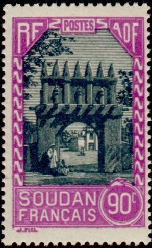 Gateway to the yard of the residence of Djenne