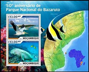 Souvenir Sheet, Pelecanus onocrotalus/Dugong dugon, Mozambique,  , National Parks