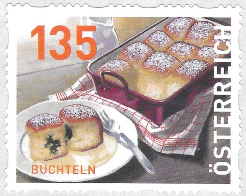 "Buchteln" (pastry filled with jam)