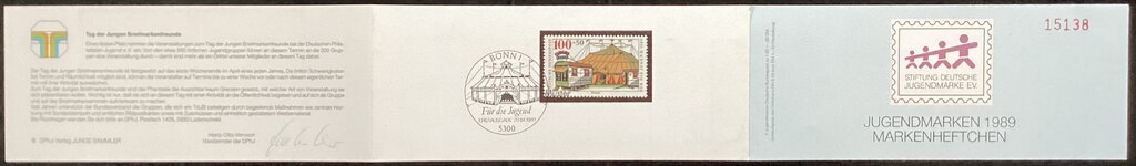 Booklet-Circus tent