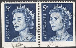 Se-tenant, Queen Elizabeth II, Australia,  , Crowns and Coronets, Heads of State, Queens, Royalty, Women
