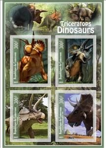 Mini Sheet, Fauna Dinosaurs Triceratops, Cameroun,  , Animals (Fauna), Dinosaurs, Prehistorical Animals, Reptiles
