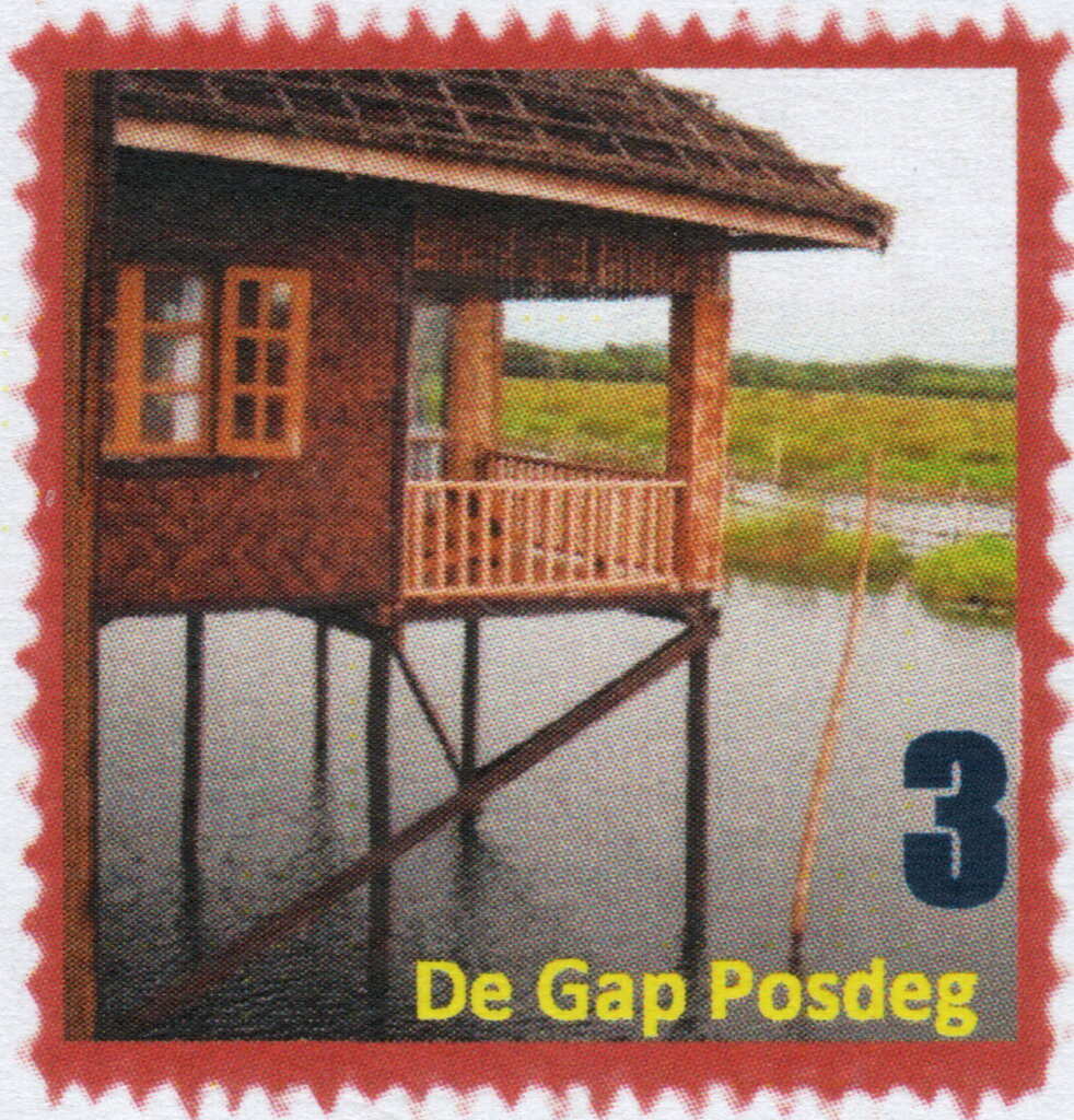 Dam Batai Province: De Gap - Burmese Hut on River
