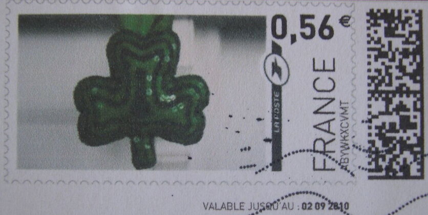 Enamel clover leaf