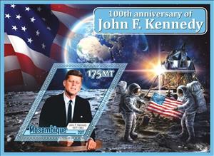 Souvenir Sheet, John F. Kennedy 100th Anniversary Moon Landing Backgrounds, Mozambique,  , Famous People, Moon Landing, Outer Space, Politicians, Space Traveling, Spacecrafts