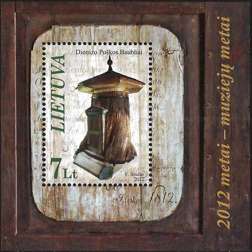 Baubliai (hollowed tree) - the first antiquities museum in L