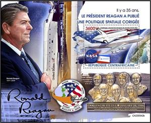 Souvenir Sheet, Challenger - Shuttle Carrier Aircraft NASA-905, Central African Republic,  , Anniversaries and Jubilees, Outer Space, Space Traveling, Spacecrafts