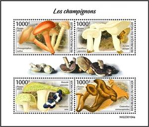 Mini Sheet, Mushrooms and Insects, Niger,  , Animals (Fauna), Butterflies and Moths, Insects, Mushrooms