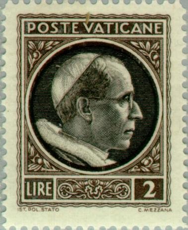 Effigy of Pius XII turn right