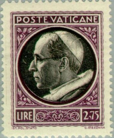 Effigy of Pius XII turn left