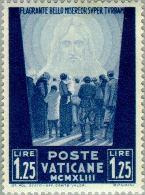 Crowd of people facing the Redeemer
