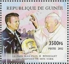 Stamp, Pope Jogn Paul II Denying New York Firefighters, Guinea,  , Clergy, Famous People, Fire-brigade, Heads of State, Popes, Religion