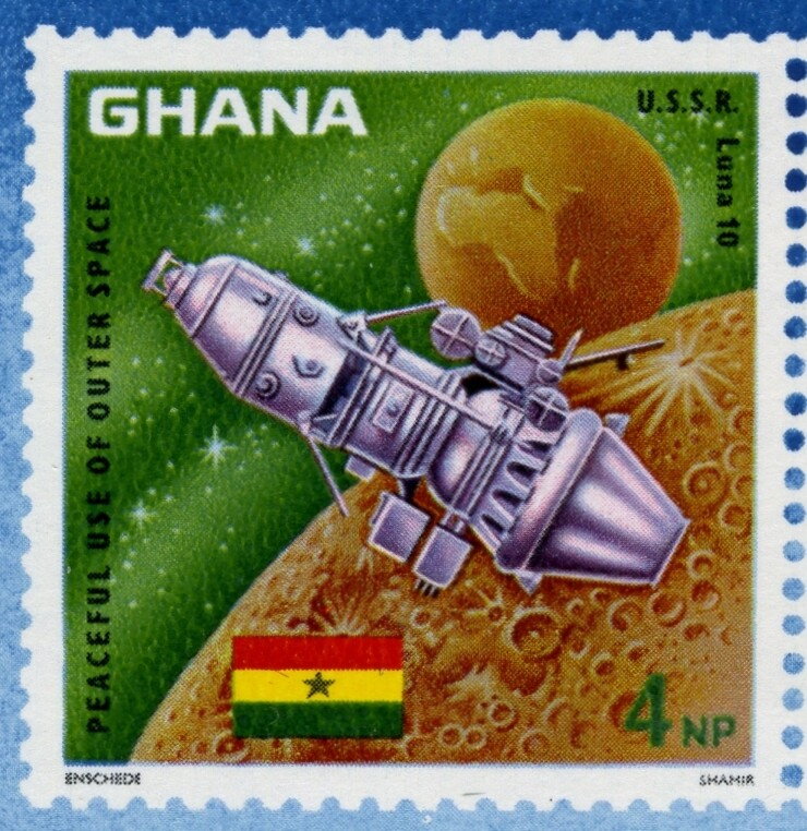 Luna 10