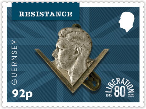 Resistance : Victory Silver Pin Badge