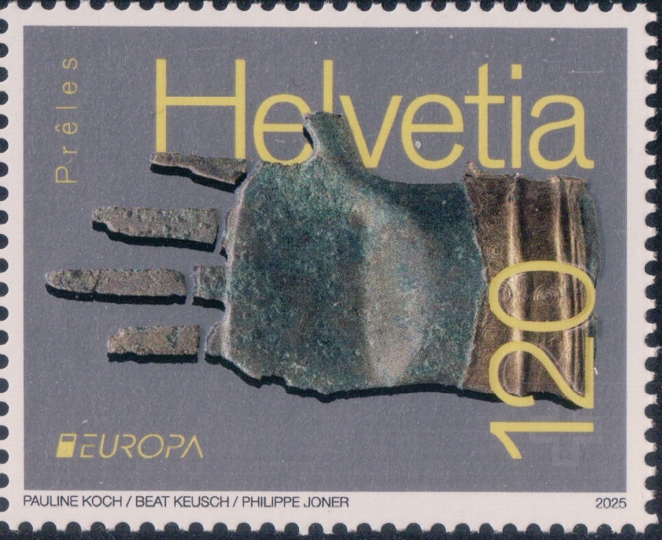 Bronze hand of Prêles