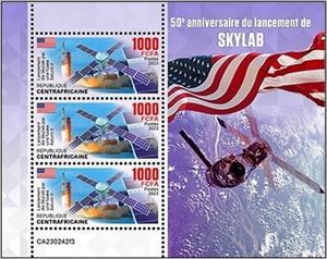 Mini Sheet, Launch of Skylab by a Saturn V Rocket, Central African Republic,  , Anniversaries and Jubilees, Космический корабли