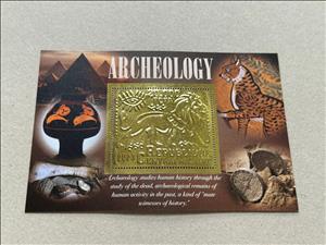 Souvenir Sheet, Archaeology, Central African Republic,  , Archaeology, Art, Ceramics, Лев, Pyramids