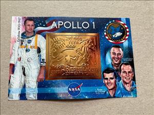 Souvenir Sheet, Space - Apollo 1 Astronauts, Central African Republic,  , Astronauts, Лев, Outer Space, Space Traveling, Космический корабли