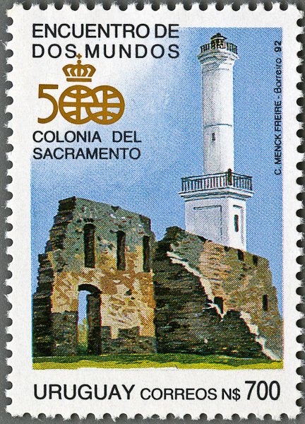 Puerto de Colonia Lighthouse