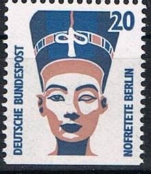 Nefertiti bust, Berlin