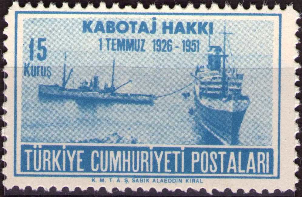 Tractor "Hora" and Passanger Ship "La Providence"