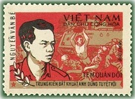 Nguyen Van Be attacking tank with mine