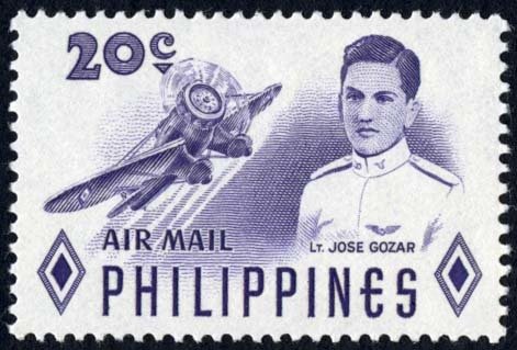 Lt José Gozar & aircraft