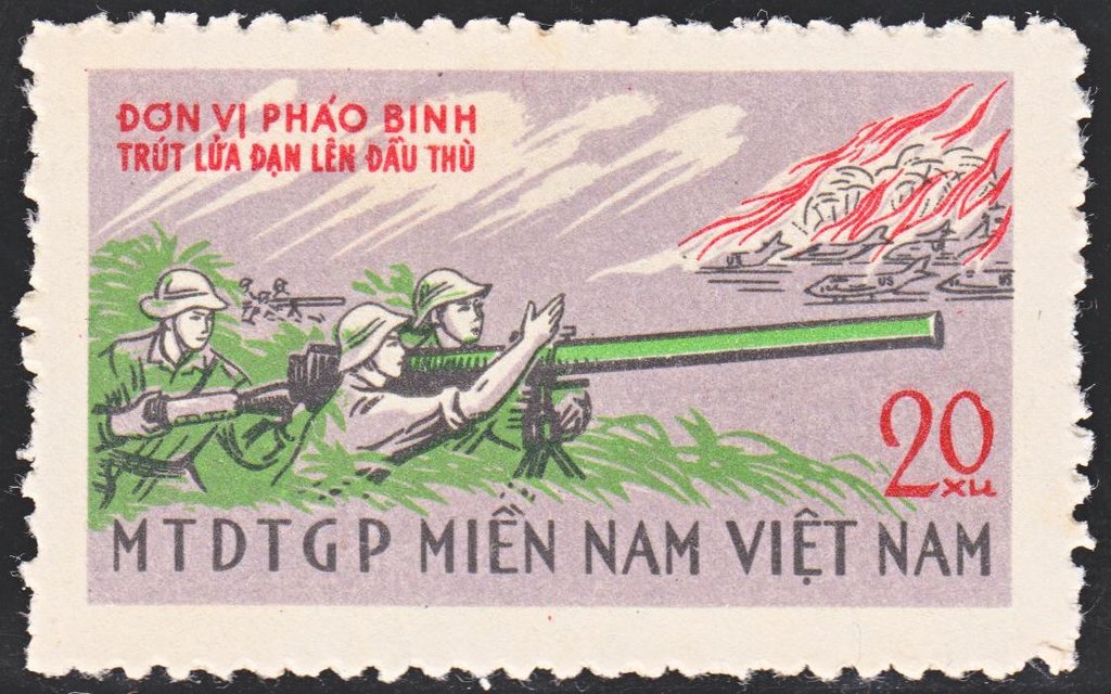 Soldiers with recoilless gun