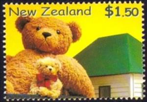 Stamp, Teedy Bears "Swanni" (Robin Rive) & "Dear John" (Rose Hill), New Zealand,  , Bears, Teddy Bears