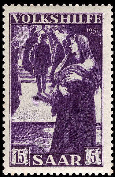 Kampf: "In front of the theater"