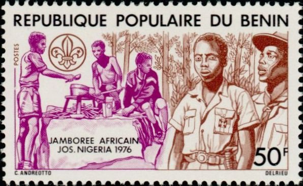 Boy-scouts Eating