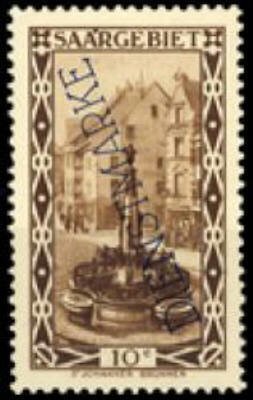Stamp of 1927 overloaded DIENSTMARKE