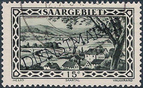 Stamp of 1927 overloaded DIENSTMARKE