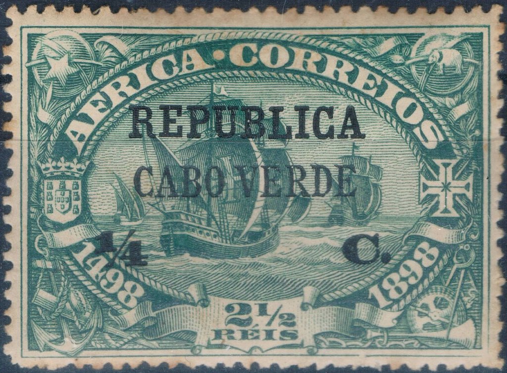 Fleet of Vasco da Gama on the run - on Africa stamp