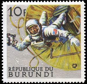 Stamp, American astronaut walking in space., Burundi,  , Astronauts