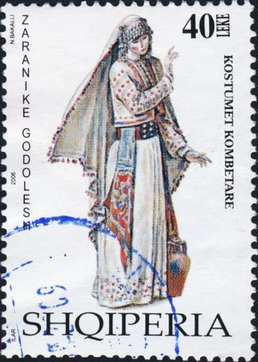 Native Costumes- Zaranike Godolesh woman