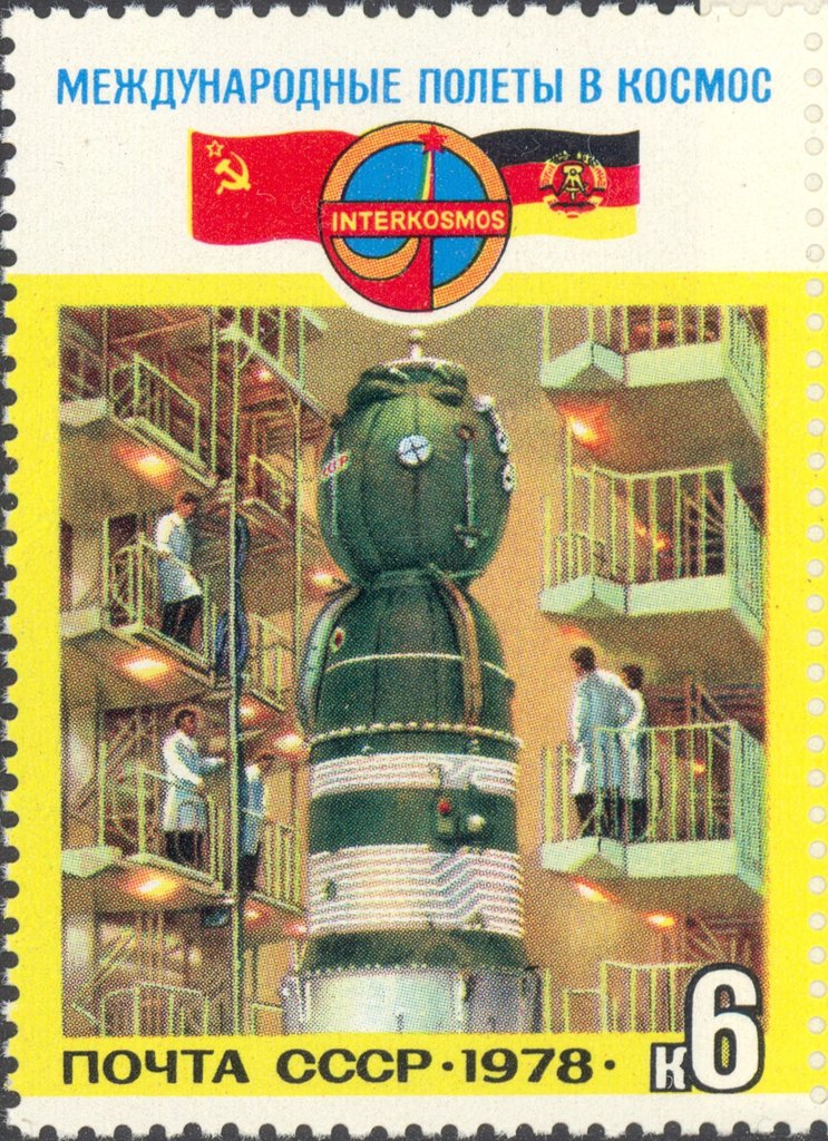 Assembling "Soyuz-31"