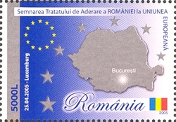 Signing the Accession Treaty of Romania to the European Union on April 25. in Luxembourg