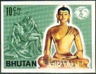 Pieta by Michelangelo and statue of Khmer Buddha