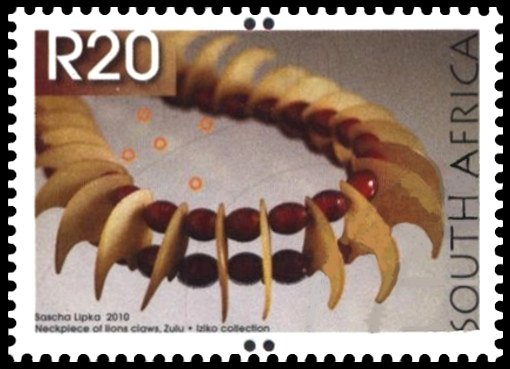Neckpiece of lions claws, Zulu