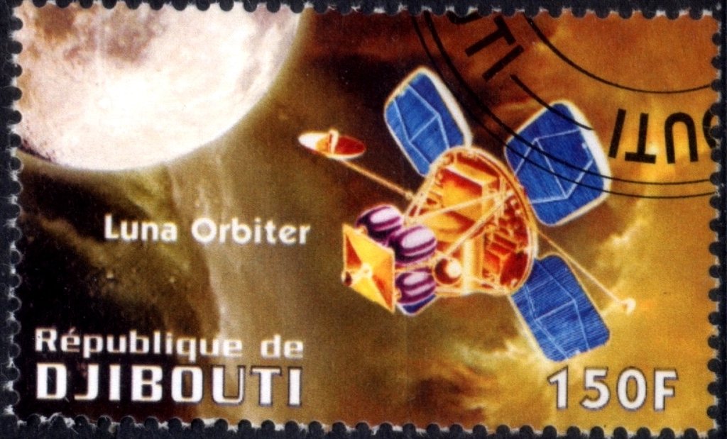 Luna Orbiter