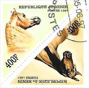 Se-tenant, Horses (Equus ferus caballus), Benin,  , Animals (Fauna), Horses, Mammals, Triangle Stamps