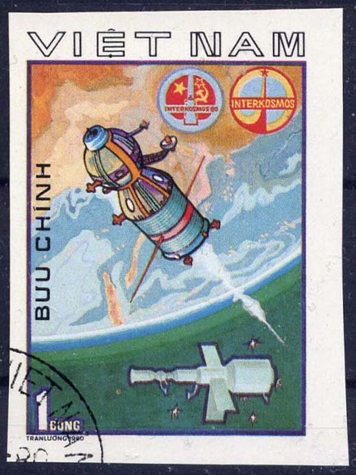 Soyuz 37 leaves orbit