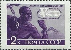 Negro breaking chains