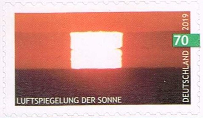 Mirroring of the Sun