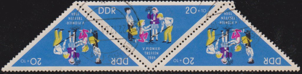 Tete-Beche, Pioneer Meet, Germany, Democratic Republic,  , Children, Children's Play, Triangle Stamps