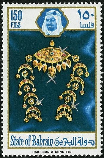 Hangings of gold and jewels