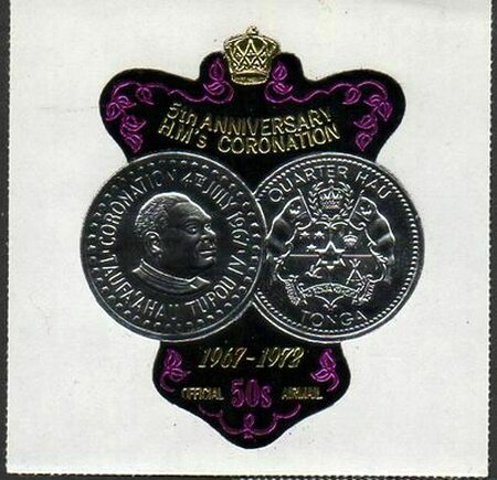 Front and back of the coronation coin